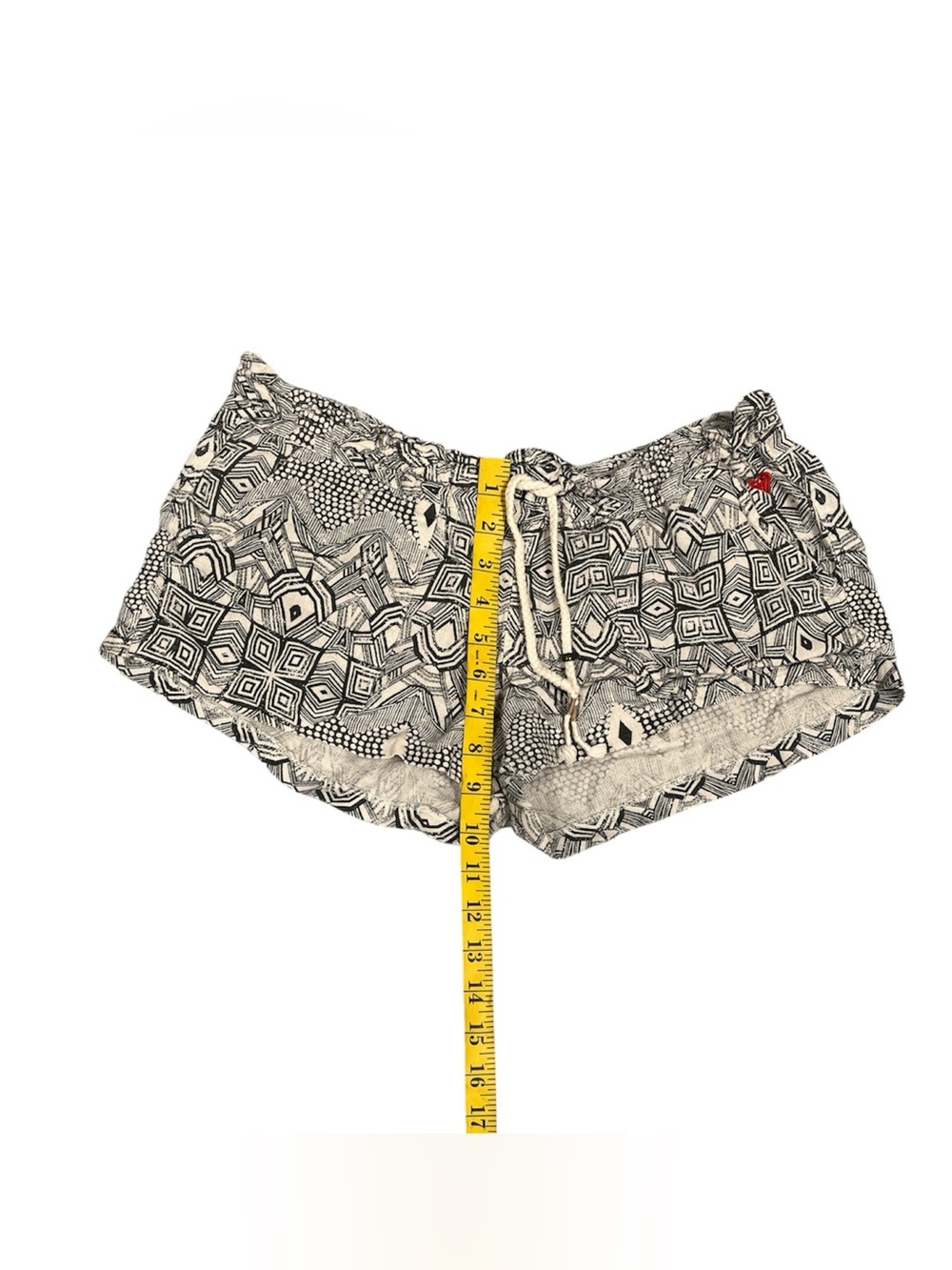 2014 Roxy Geometric Shorts ❤️ - Picture 3 of 13